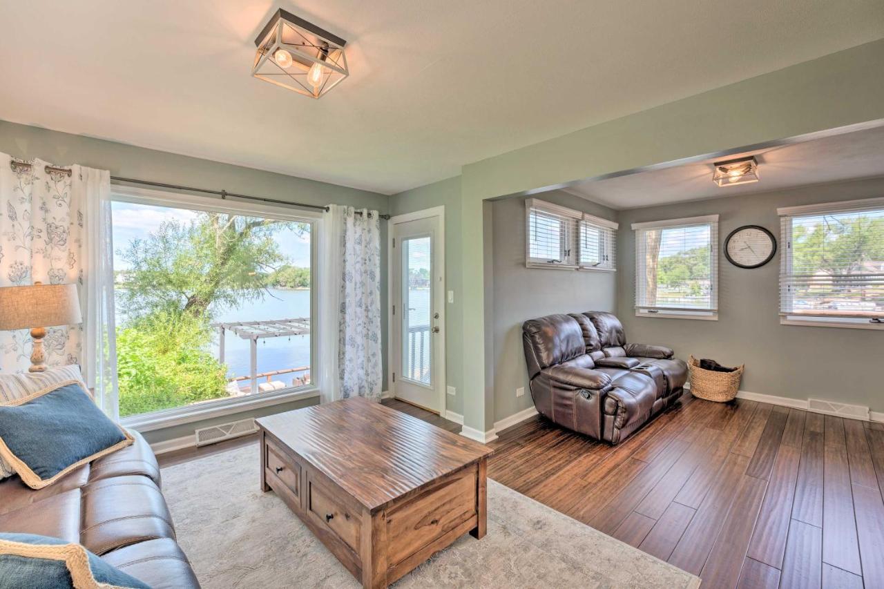 Lakefront Oasis With Boat Dock, Fire Pit, Grill Bristol Kültér fotó