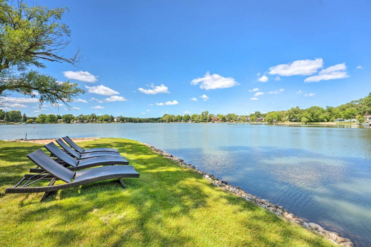 Lakefront Oasis With Boat Dock, Fire Pit, Grill Bristol Kültér fotó