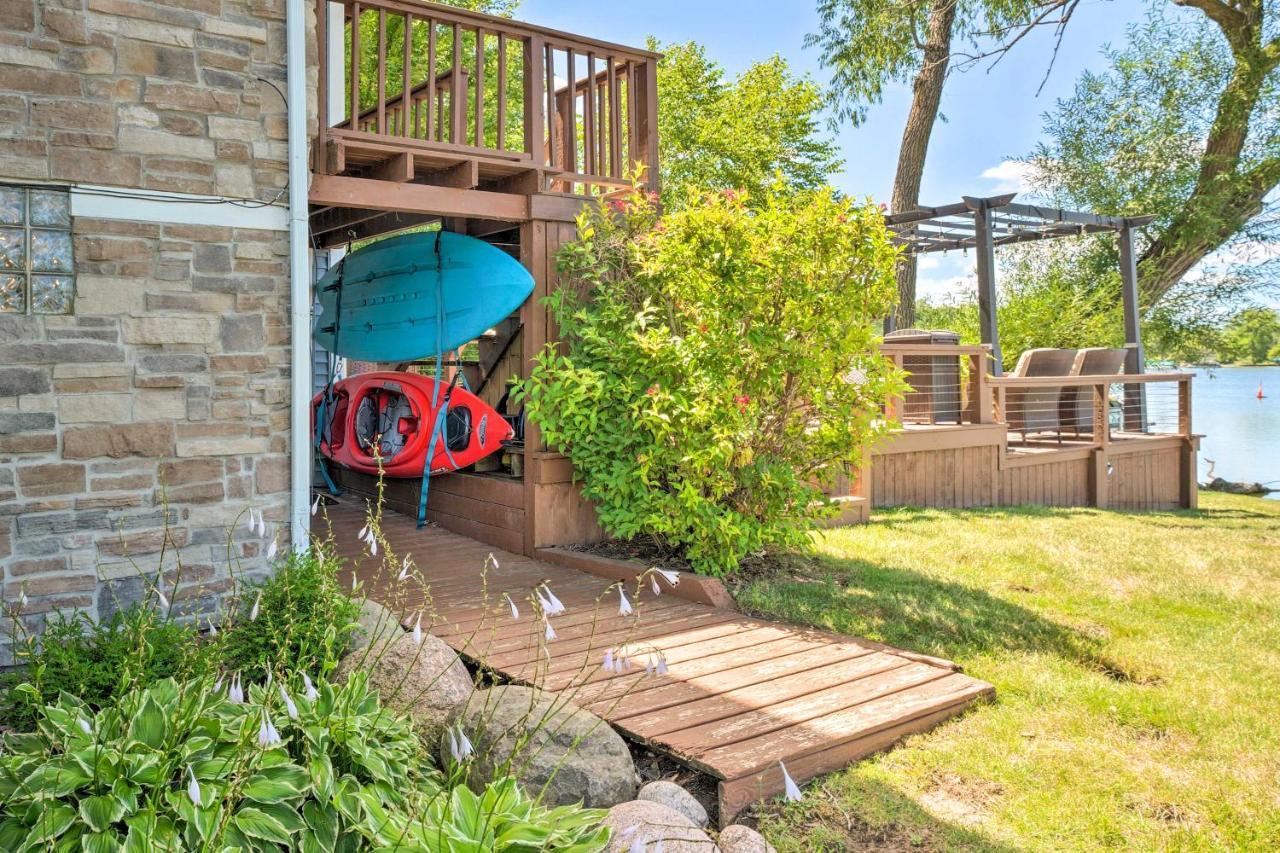 Lakefront Oasis With Boat Dock, Fire Pit, Grill Bristol Kültér fotó