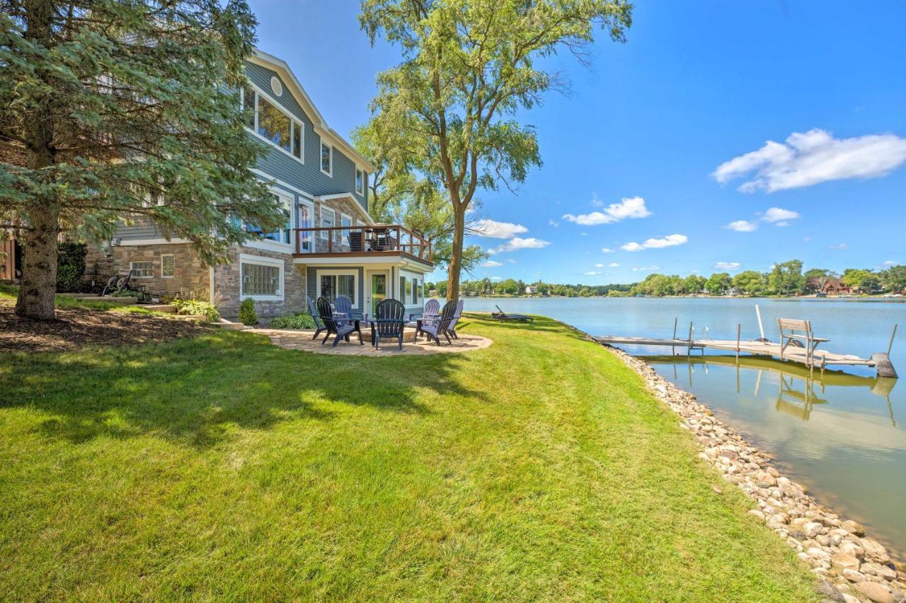 Lakefront Oasis With Boat Dock, Fire Pit, Grill Bristol Kültér fotó